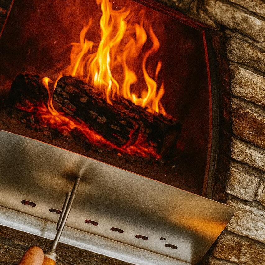 Rôti de porc et légumes rôtis cuits au four à bois traditionnel