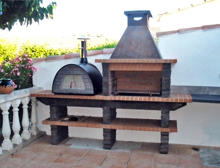 Image de Barbecue avec four a bois MAXIMUS AV240F