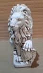 Picture of Statue d'un Lion avec écusson AR329E